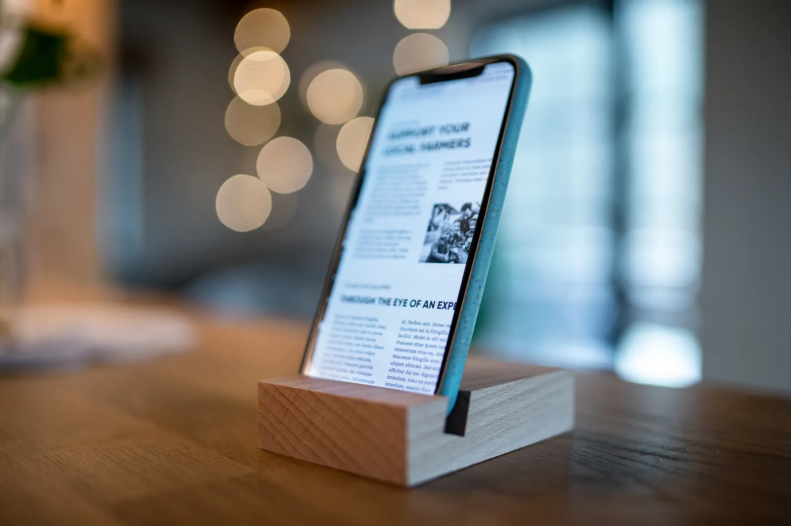 Reading machine-written news